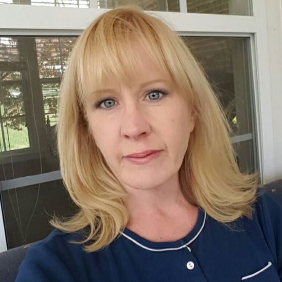 Meet your Posher, Laura - Picture 1 of 1